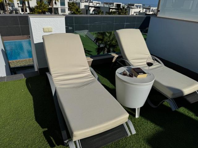 Luxury Penthouse Oasis Beach VIII Orihuela Costa Punta Prima トレビエハ エクステリア 写真