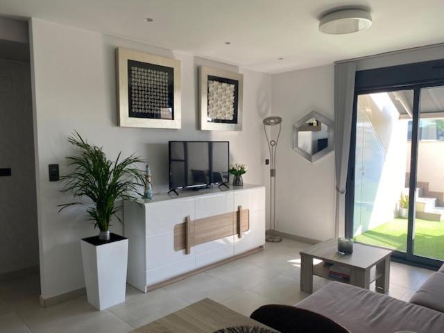 Luxury Penthouse Oasis Beach VIII Orihuela Costa Punta Prima トレビエハ エクステリア 写真